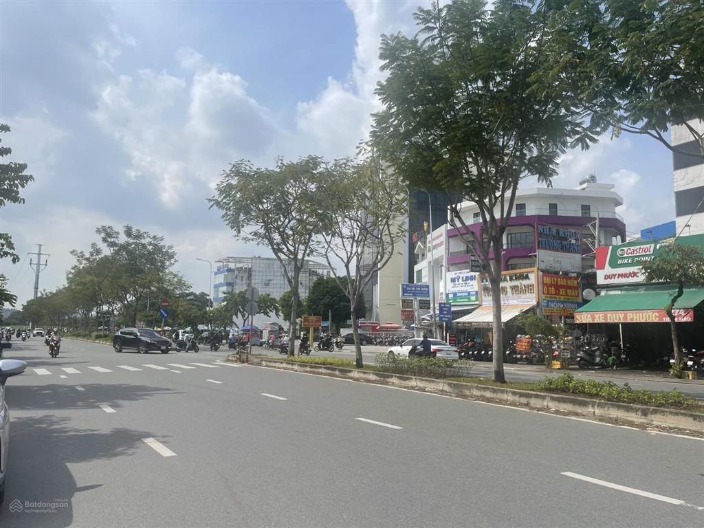 Kẹt tiền giảm mạnh 7 tỷ góc 2mt trần não  dt 6x42m, txd hầm 7 tầng, hđt 120tr/th. giá rẻ 43 tỷ