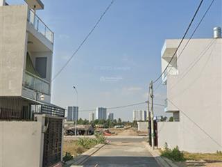 Việt nhân villa  230 nguyễn xiển còn vài lô giá tốt