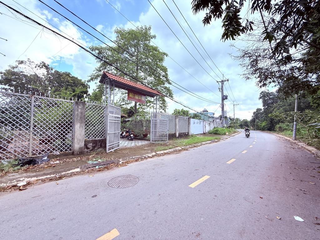 Bán đất tặng biệt thự sân vườn mặt tiền huỳnh thị na, hóc môn, diện tích 1.200m2, giá 27 tỷ