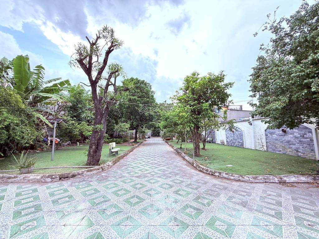 Bán đất tặng biệt thự sân vườn mặt tiền huỳnh thị na, hóc môn, diện tích 1.200m2, giá 27 tỷ