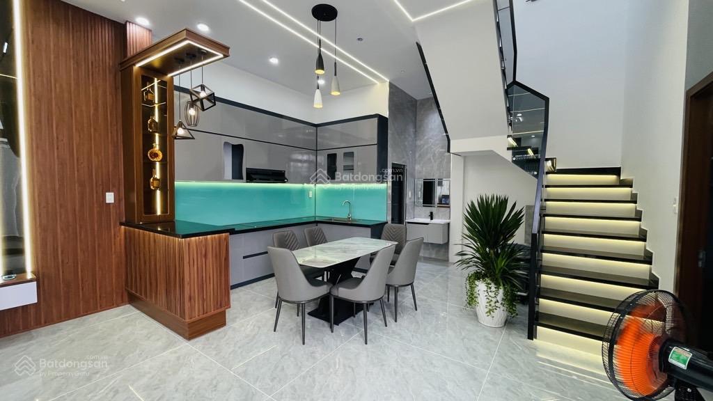 Bán căn biệt thự mini 2 tầng, diện tích 9,2 x 10m, đặng thúc vịnh, hóc môn, giá 6,4 tỷ