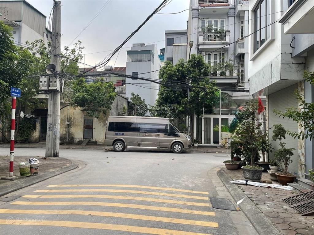 Bán đất ngô gia tự, long biên 35m2, 5 tỷ, ô tô tránh, vào đất, vuông đẹp, 0944 311 ***