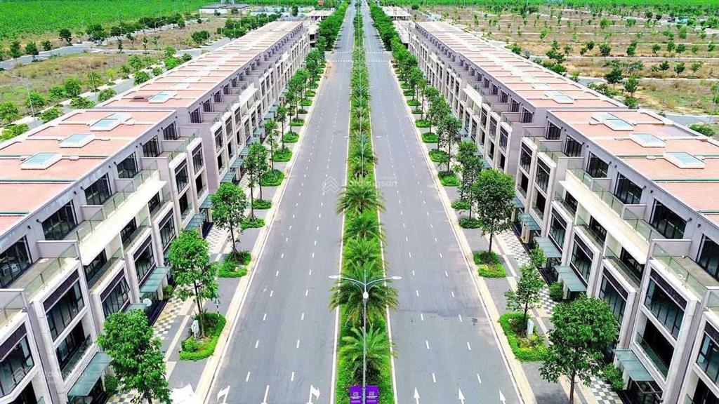 Duy nhất một lô goc cắt lỗ 900trieu đất nền và nhà phố dự án gem sky world long đức long thành