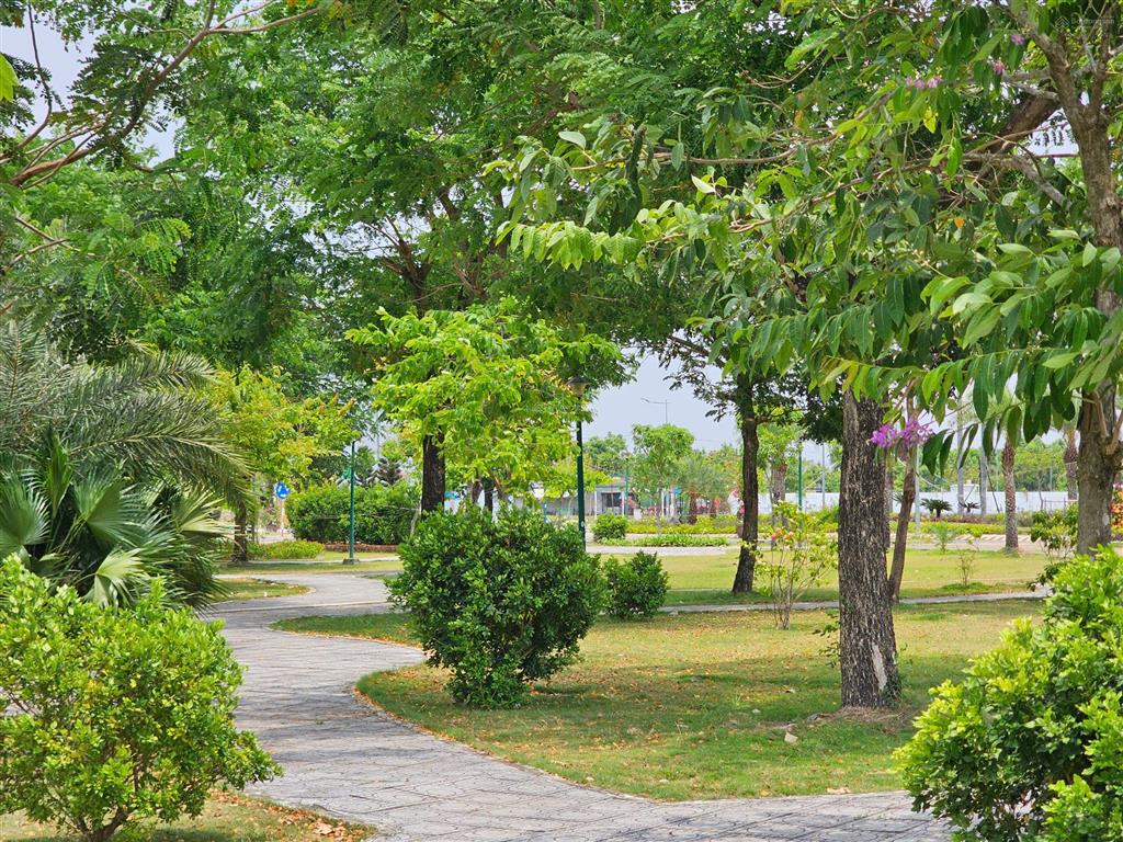 Chỉ với 1tỷ900 sở hữu nền đất tại dự an gem sky world long thành cách sân bay chỉ vài km