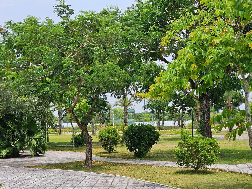 Chỉ với 1tỷ900 sở hữu nền đất tại dự an gem sky world long thành cách sân bay chỉ vài km