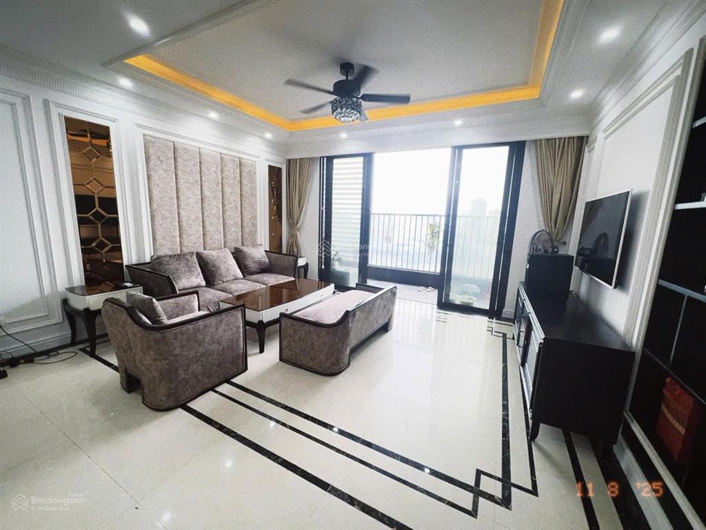 Chính chủ cần bán căn hộ 146m (4n2w) toà bình vượng tower. tầng trung, sẵn sổ, full nội thất mới