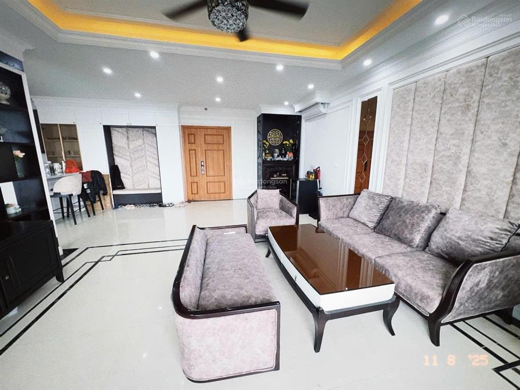 Chính chủ cần bán căn hộ 146m (4n2w) toà bình vượng tower. tầng trung, sẵn sổ, full nội thất mới