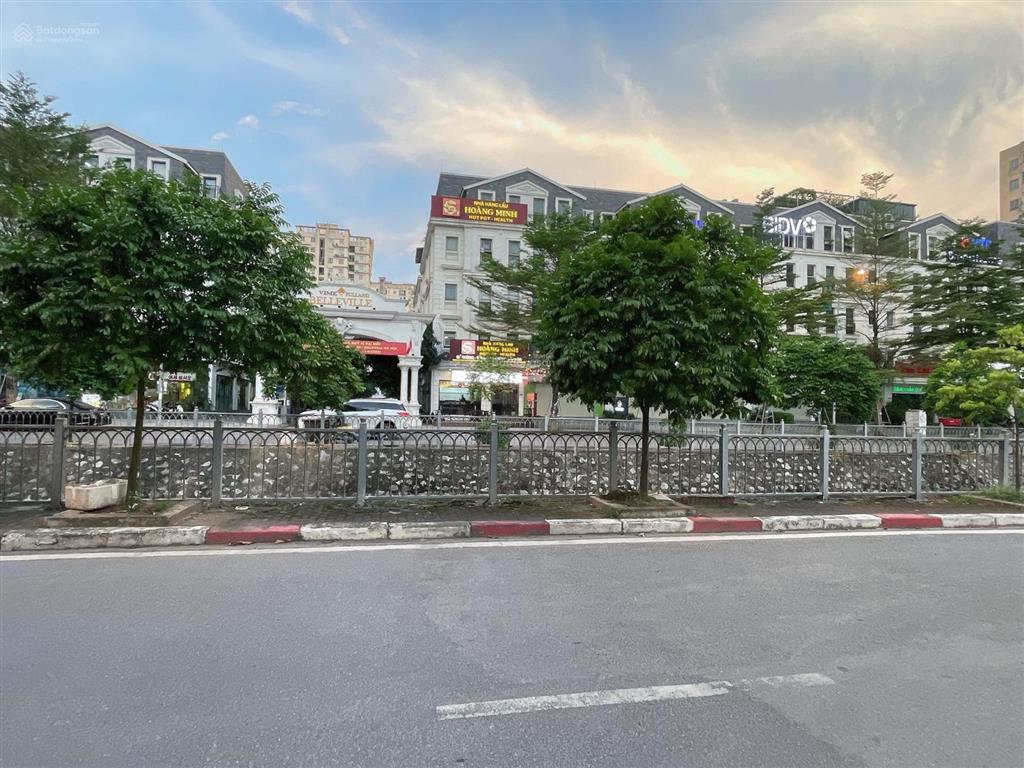 Cực hiếm. bán căn nhà mặt phố đẹp nhất đường mạc thái tổ. 120m2, mt 6m. giá chỉ hơn 60 tỷ