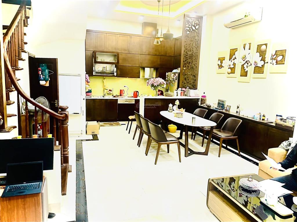 Bán căn lk 30, diện tích 65m2 hướng đông nam  view hồ giá đầu tư