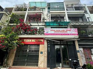 Bán căn lk 30, diện tích 65m2 hướng đông nam  view hồ giá chỉ 20.5 tỷ