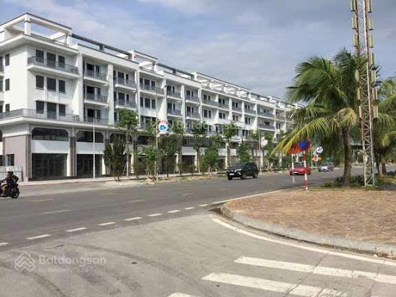 Hàng hot mặt biển mon bay hạ long cần bán gấp.  0915 069 ***