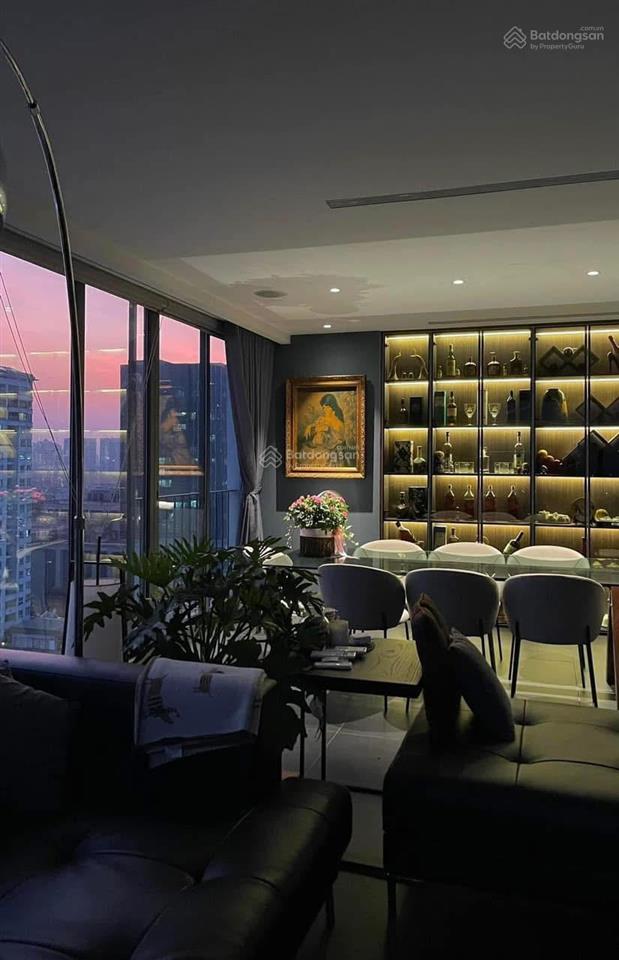 Hiếm căn hộ sân vườn 20m + 121m ( 3n2w) tại imperia garden nguyễn huy tưởng. sẵn sổ, giá hơn 13t