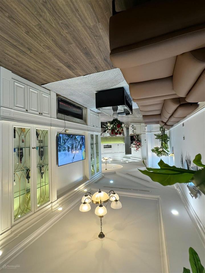 Bán cc 4pn 3wc 152m2 tại 17t2 hoàng đạo thúy. giá 13 tỷ