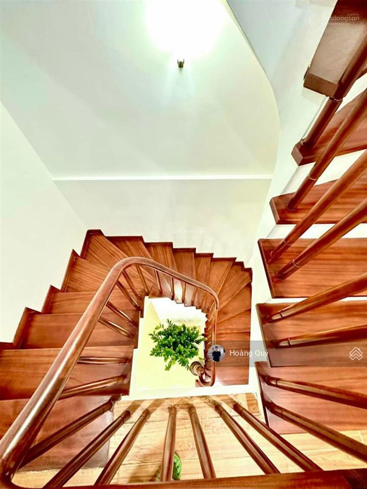 Mặt tiền vỉa hè rộng 4.1x16m ngay ngã tư trần khắc chân, q1, 5 tầng, về giá sốc 23tỷ