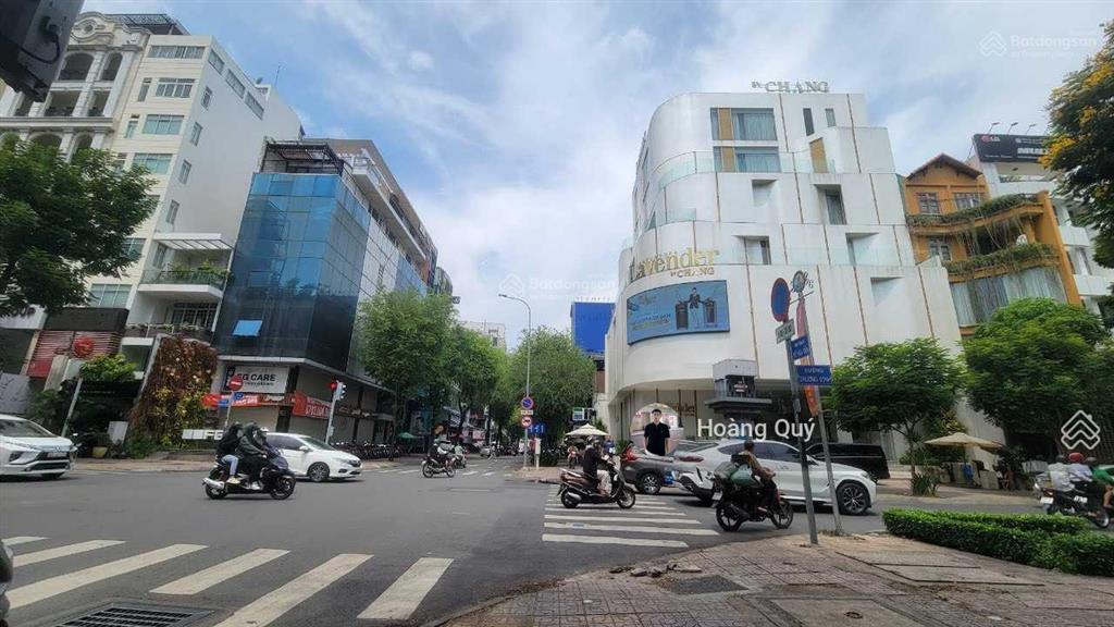 Mặt tiền vỉa hè rộng 4.1x16m ngay ngã tư trần khắc chân, q1, 5 tầng, về giá sốc 23tỷ