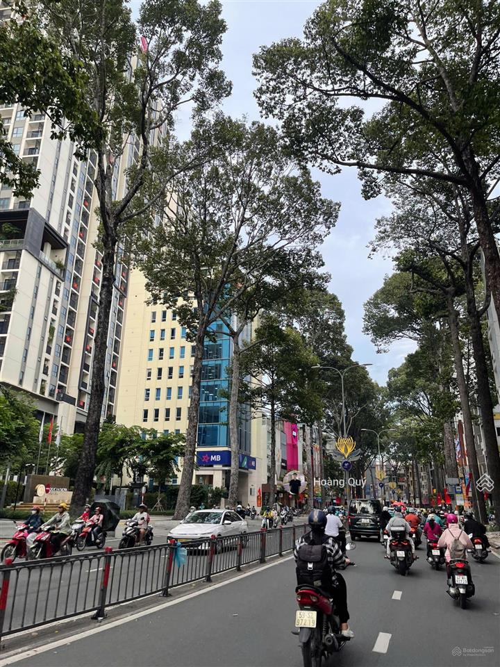 Chỉ có 1 mặt tiền đường ba tháng hai 7x17m ngay hà đô centrosa, vị trí đắc địa q10, giá 40 tỷ tl