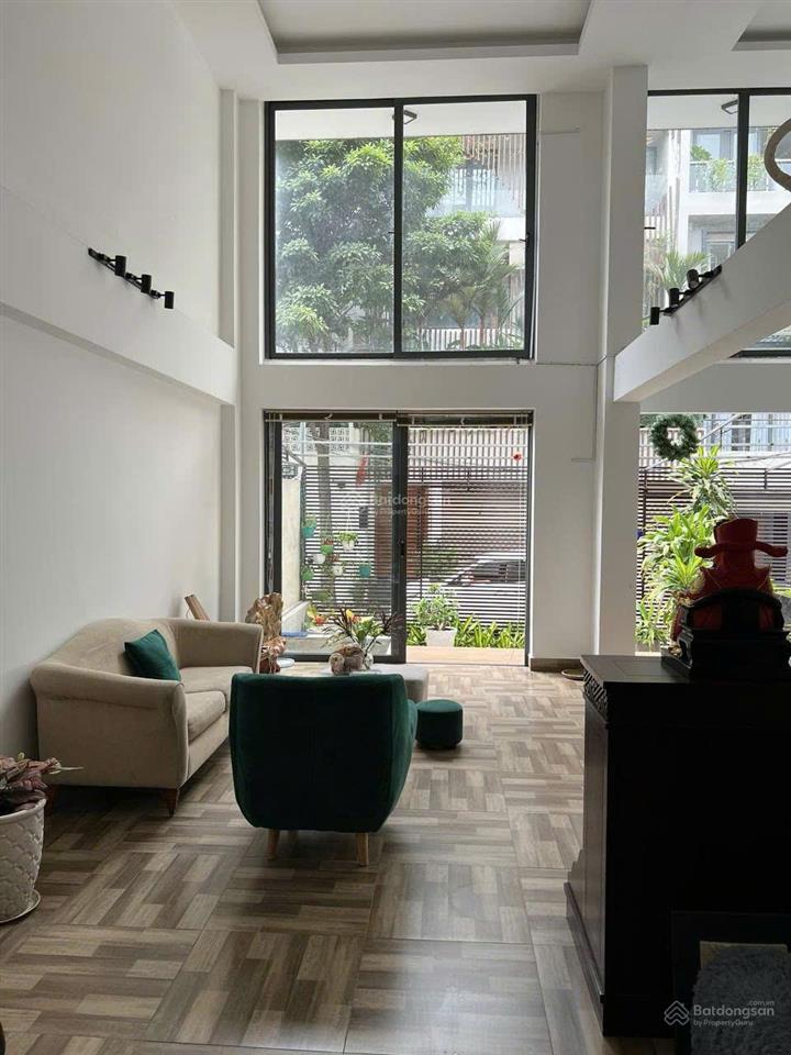 Chính chủ cần bán tòa nhà chdv ngay nguyễn văn hưởng  hầm 6 tầng  dt 8x25=200m2  giá chỉ 70 tỷ