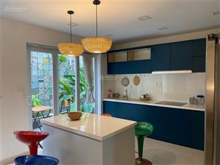 Chính chủ cần bán bt sân vườn hồ bơi ngay quốc hương  dt 8x25=200m2 hđt 800tr/năm 4 tầng  42 tỷ