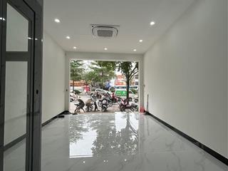 Bán nhà trung tâm đống đa mặt phố chính nhà lô góc 3 thoáng 40m2 6 tầng chỉ hơn 2x tỷ