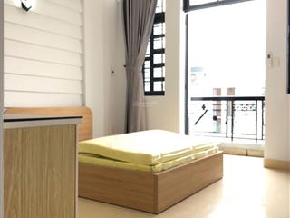 2 phòng ngủ 2 nvs nguyên tầng ngay công viên làng hoa