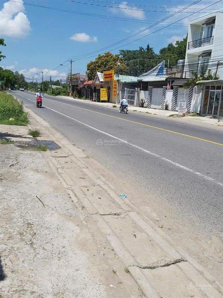 Chính chủ gửi bán đất mặt tiền đường quách thị trang thổ cư 100%