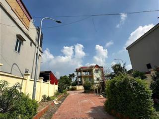 Lô góc 61m ngõ thông view khu vui chơi chỉ 3,88 tỷ