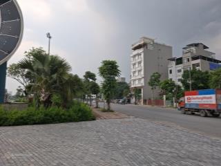 Siêu phẩm tòa nhà văn phòng khu vip dịch vọng hậu 300mx9 tầng2 thang máy view triệu đô giá 1xx tỷ