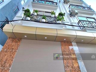 Bán nhà đẹp lô góc sau chợ thạch bàn 5 tầng mới cóong ô tô đỗ cổng giá đẹp chỉ nhỉnh 6 tỷ