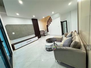 6 tỷ sở hữu nhà đẹp 6 tầng phúc đồng, long biên  ô tô đỗ cổng  3 bước ra hồ và aeon mall