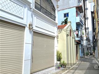 Nhà siêu đẹp phố trạm long biên full nội thất cao cấp ở ngay ô tô đỗ đầu cổng chỉ 10m