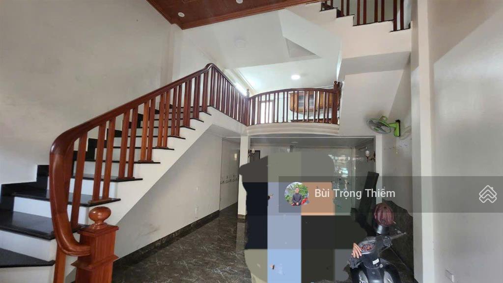 Bán nhà dân xây mặt ngõ ô tô thông 4 tầng 4 ngủ 50m nở hậu cạnh trường cấp 3 thạch bàn, long biên