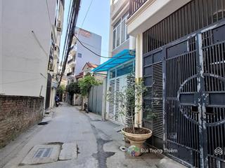 Bán nhà dân xây mặt ngõ ô tô thông 4 tầng 4 ngủ 50m nở hậu cạnh trường cấp 3 thạch bàn, long biên