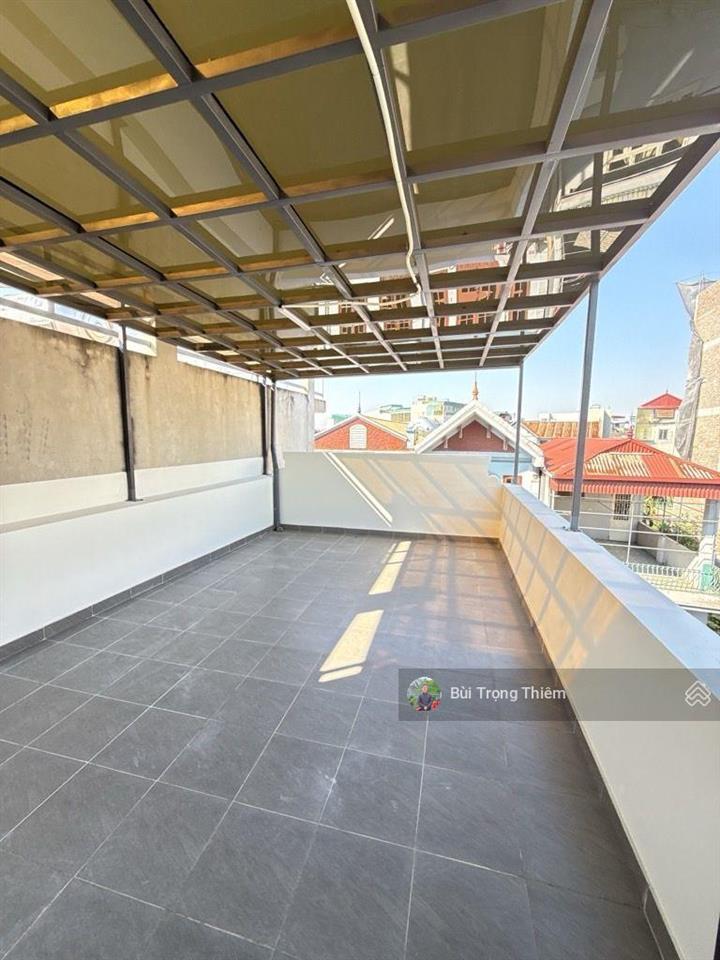 Chính chủ bán nhà dân xây 4 tầng 68m ô tô đỗ cửa cạnh trường cấp 3 thạch bàn, long biên