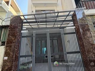 Chính chủ bán nhà dân xây 4 tầng 68m ô tô đỗ cửa cạnh trường cấp 3 thạch bàn, long biên