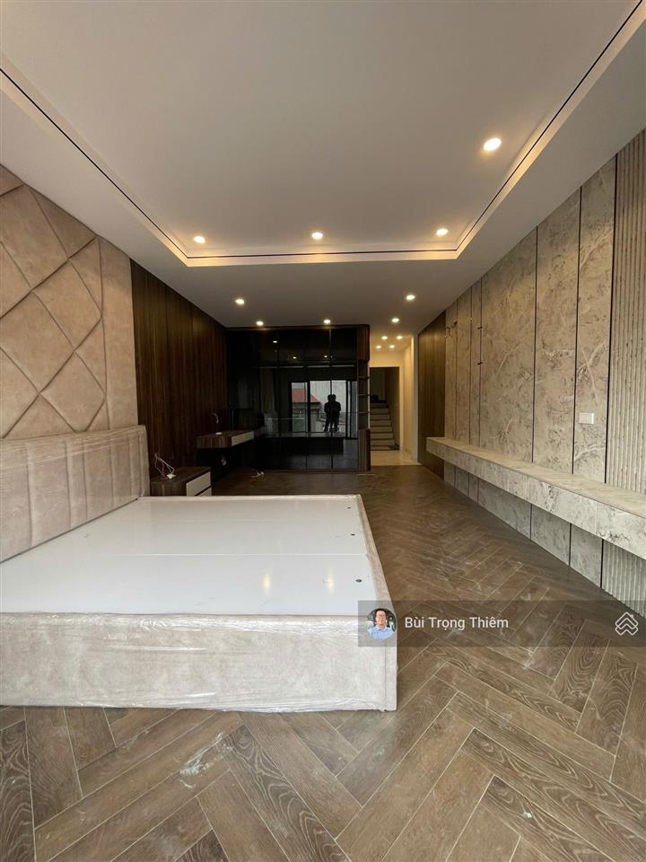 Phố sài đồng | 54m2 | 7 tầng thang máy | mặt ô tô tránh | gara 2 xe | 16.5 tỷ có thương lượng