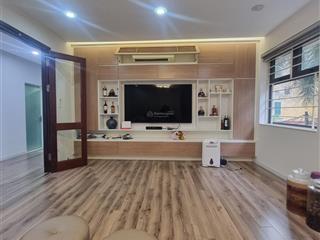 Bán gấp căn hộ 3 phòng ngủ 130.4m2, giá 8.1 tỷ, full nội thất đẹp chỉ việc ở, capital garden