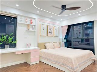 Bán gấp căn hộ 3 phòng ngủ 112m2, giá 6.45 tỷ, full nội thất đẹp chỉ việc ở, capital garden