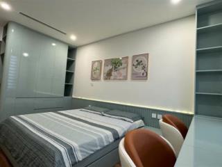 Bán căn hộ 2 ngủ, 80m2 giá 7.8 tỷ, full nội thất đẹp ở ngay,  0982 281 ***