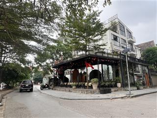 Bán nhà mặt hồ văn quán, hà đông, 225m, căn góc 3 thoáng, 3.5 tầng, kd đỉnh, giá 80 tỷ