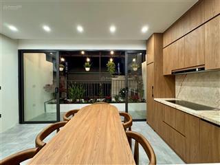 Bán nhà tại nguyễn khánh toàn 6 tầng thang máy , 46m2, 13,7 tỷ, nhà mới ở ngay