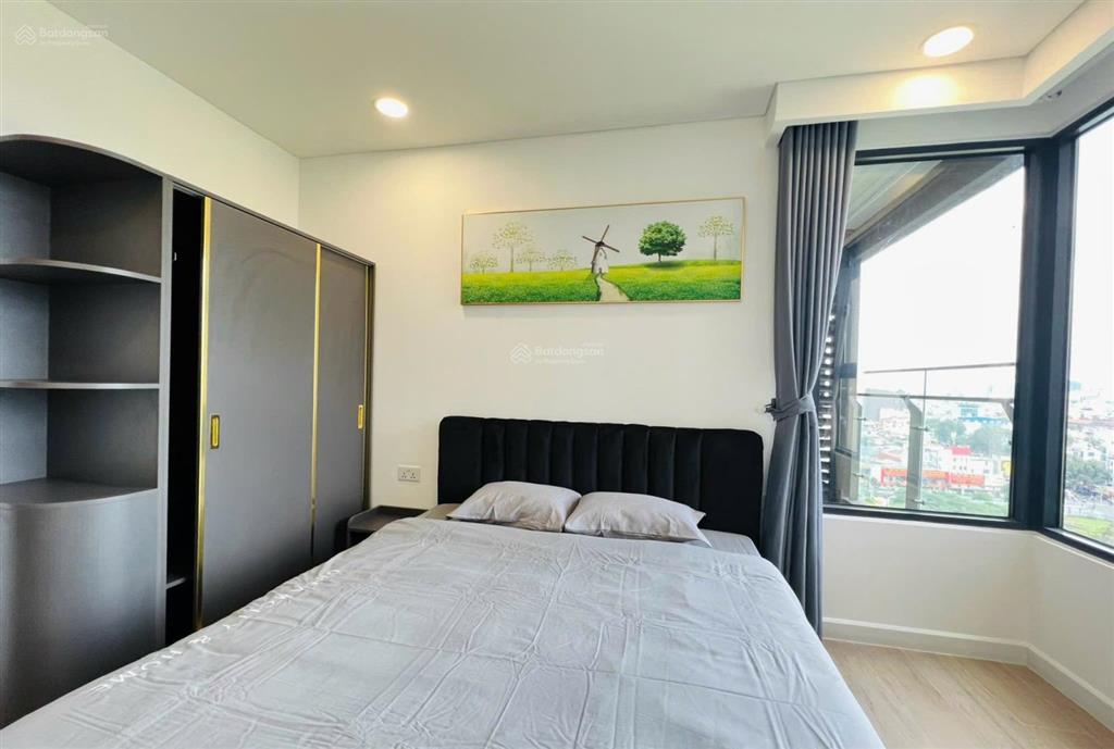 Cho thuê cc kingdom 101, 21 triệu, 75m2, 2pn, 2wc, đầy đủ nội thất, p14, q10, hcm