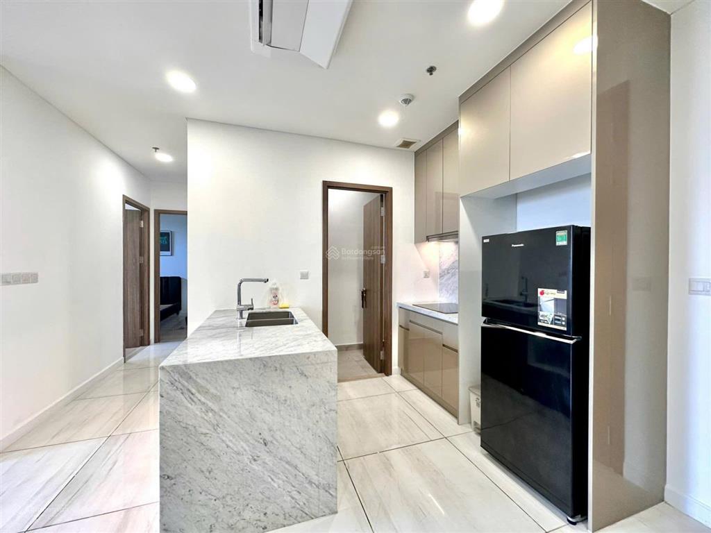 Cho thuê cc kingdom 101, 21 triệu, 75m2, 2pn, 2wc, đầy đủ nội thất, p14, q10, hcm