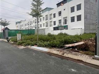 Lô đất mặt tiền hxh 7m full thổ cư 80.1m2. chỉ 3tỷ950. shr. ngay trung tâm nhơn đức, nhà bè