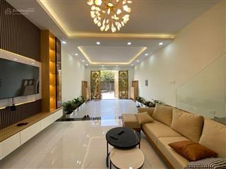 Siêu phẩm phú mỹ, q7 đ 16m thang máy. 90m2. 4tầng, gara ôtô, shr, hoàn công chỉ 14 tỷ