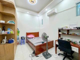 Phú mỹ q. 7 85m2  3tầng  ngang to nở hậu 9.4m  8pn  shr  hoàn công chuẩn. chỉ 7tỷ2
