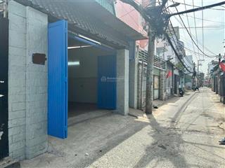 Phạm hữu lầu q.7  hxh  2tầng  200m2  ngang to 6.5m nở 10m. shr  chỉ 10ty6