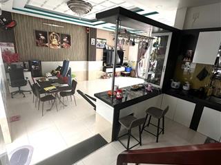 Nhà phố liền kề,gara ô tô ngủ nhà. 95m2. 3tầng. ngang to 8.1m. chỉ 5ty8