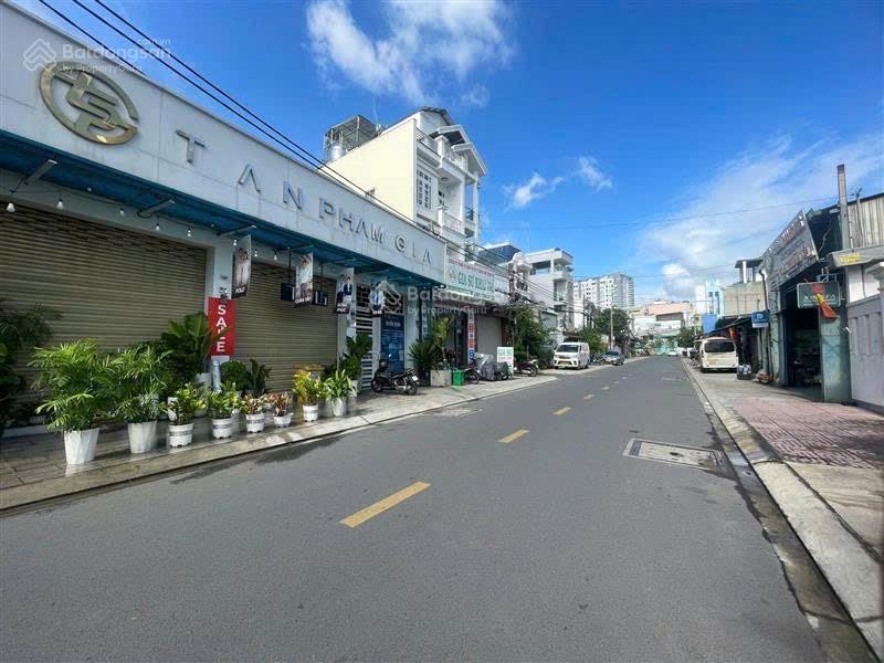 Giá cực tốt, chỉ 85tr/m2 mtkd ngay tân hương, gần ngã 4 tân sơn nhì 445m2, ngang 10m hơn 37tỷ