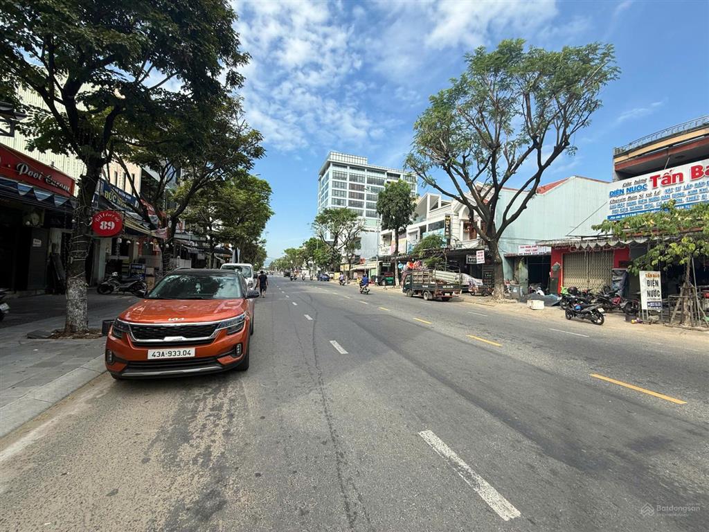 Độc quyền 4 tầng  85 lý thái tông 112m2 ngang 5m trục 15m kinh doanh sầm uất, cách biển 200m