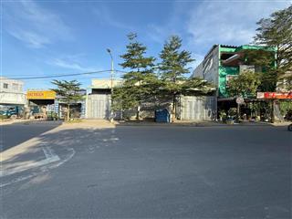 Mặt tiền bắc sơn vị trí đối diện công viên, lòng đường rộng 15m, dt 400m2 ngang 20m